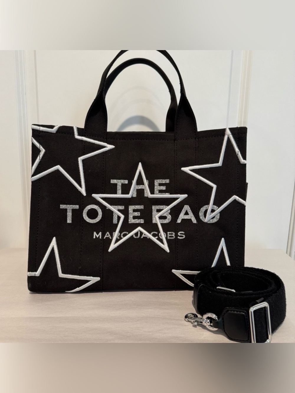 Marc Jacobs 🎬 NWOT Star Tote Medium w/COA and w/Wide Crossbody Strap in Canvas